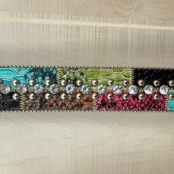 GUESS Patchwork Rhinestone Statement Belt Multicolor Faux Snakeskin 36-37 - Picture 8 of 10